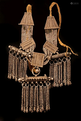 A silver lazem necklace - Yemen 1900