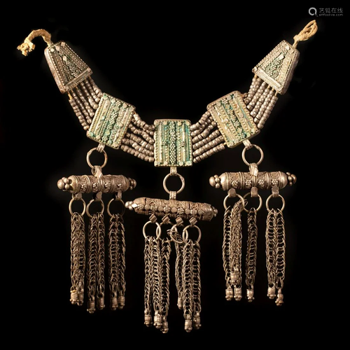 A silver and coral Lazem necklace - Yemen 1900