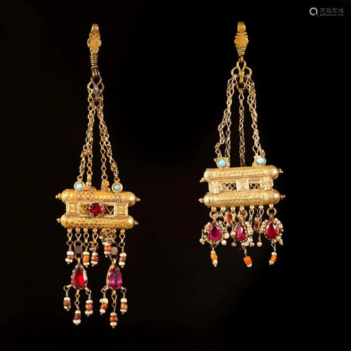 A pair of 14K Gold temple pendants - Uzbekistan /