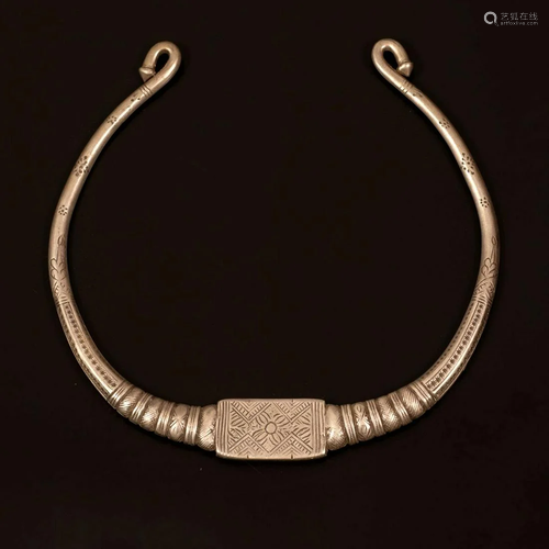 A silver collar torc necklace - Balochistan /