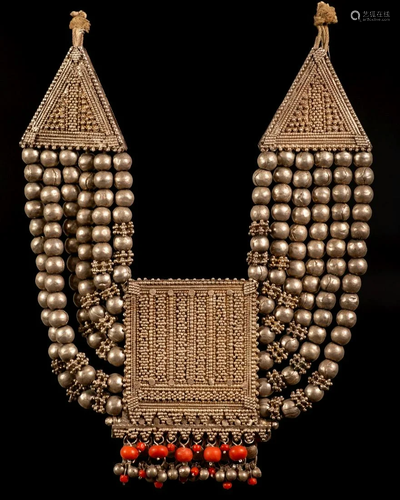 A massive silver necklace - Yemen 20th century