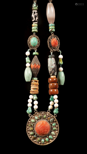 A silver turquoise agate and coral necklace - Nepal