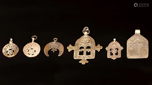 A lot of six amulet pendants - Morocco and North Africa