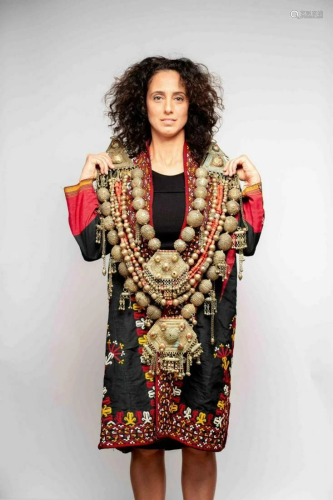 A rare and massive ceremonial wedding necklace made