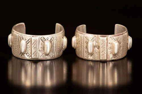 A pair of silver cuff bracelets - Fayyum, Egypt