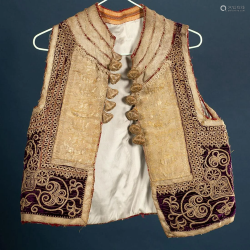 A velvet Waistcoat with silver embroidery - Morroco or