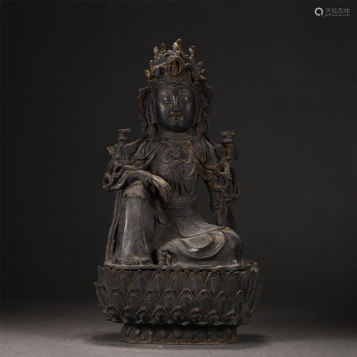 A CHINESE ILLUMINATED BRONZE STATUETTE OF BUDDHA