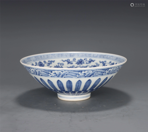 A CHINESE BLUE AND WHITE FLOWER-&-FRUIT PORCELAIN BOWL