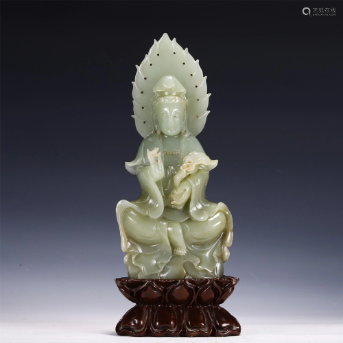 A CHINESE JADE STATUETTE OF GUANYIN