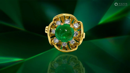 Vintage 18K Gold 2.90 Carat Diamond Emerald Ring