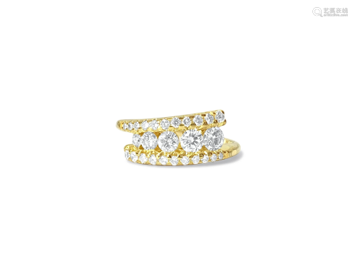 Vintage 1.10 Ct Graduating Diamond Engagement Ring for