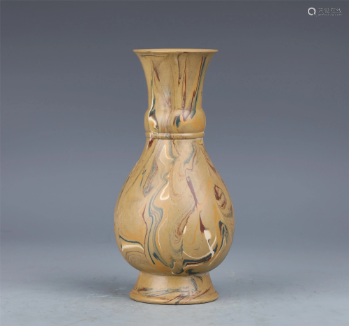 A CHINESE YIXING CLAY VASE