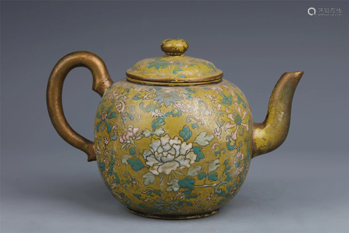 A CHINESE POLYCHROME FLOWERS YIXING CLAY TEA POT