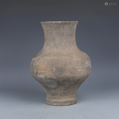 A CHINESE GRAY POTTERY POT