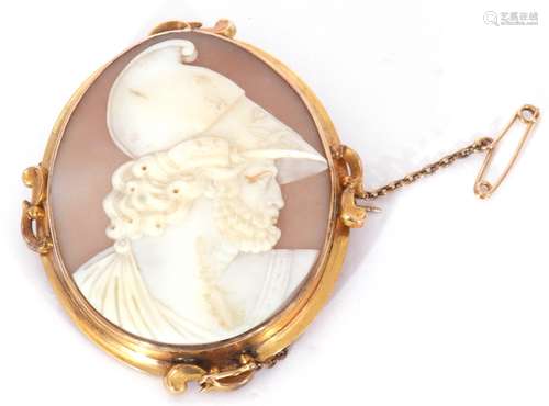 Victorian oval carved shell cameo depicting a centurion, 6 x...