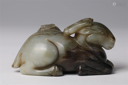 A CHINESE JADE CARVING OF MOTHER-AND-SON DEER