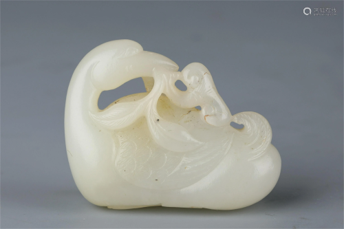 A CHINESE JADE CARVING OF GOOSE AND LINGZHI