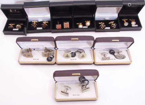Mixed Lot: ten cased gents cuff links