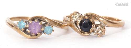 Mixed Lot: 9ct gold, dark sapphire and small diamond cross-o...