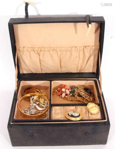 Box of jewellery to include 18ct rolled gold bracelet, 9ct r...