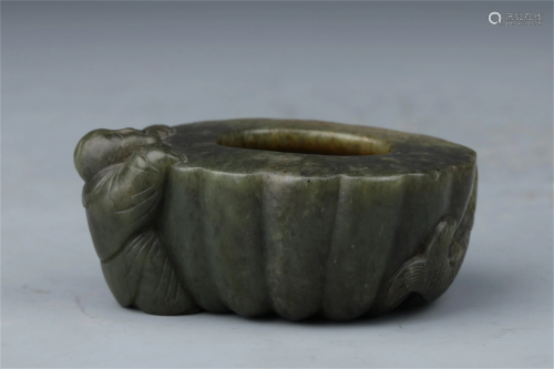 A CHINESE JADE CARVED WATER POT