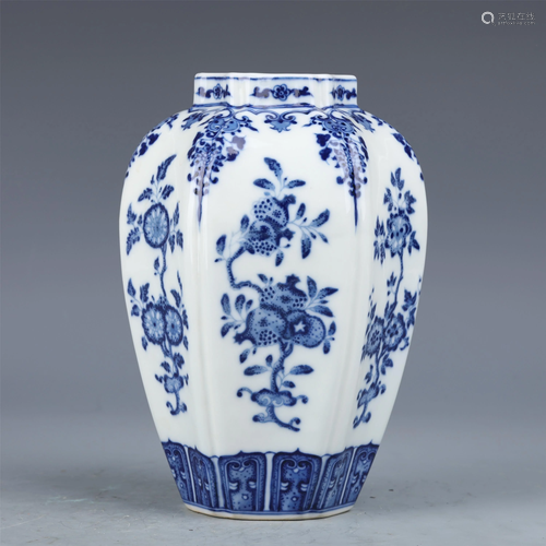 A CHINESE BLUE AND WHITE LOBED PORCELAIN JAR