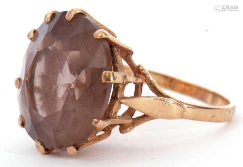 Modern 9ct gold smoky quartz dress ring, the round faceted q...