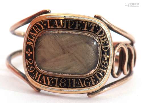 Georgian gold mourning ring, the glazed panel with plaited h...