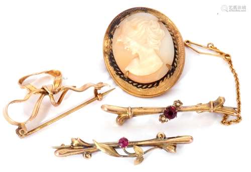 Mixed Lot: two 9ct stamped brooches, each highlighted with p...