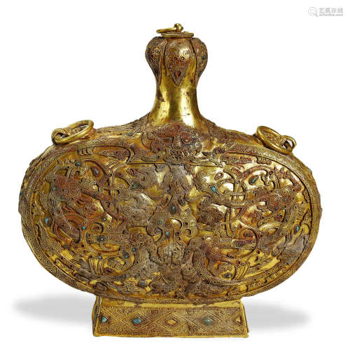 TANG DYNASTY,A FINE TURQUOISES-INLAID GOLD FLAT BOTTLE