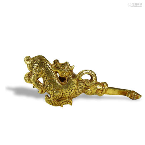 TANG DYNASTY,PARCEL-GILT SILVER GARMENT HOOK