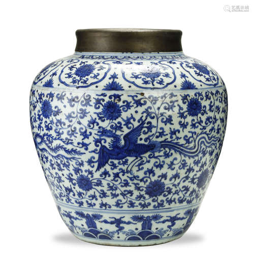 A VERY RARE LARGE BLUE AND WHITE PHOENIX JAR,MING DYNASTY