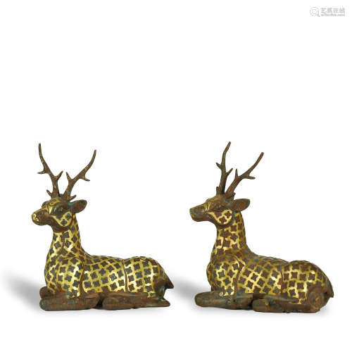 A PAIR OF FINE GOLD-INLAID BRONZE DEERS,WARRING STATES PERIO...