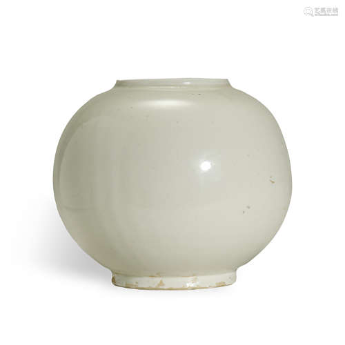 SONG DYNASTY,A RARE DING-TYPE JAR