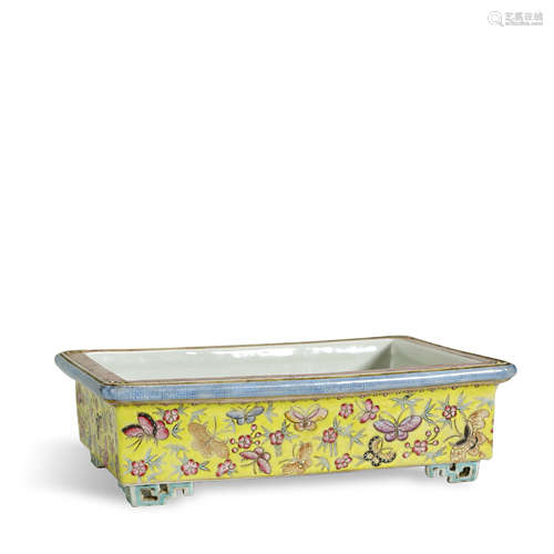 QING DYNASTY,YELLOW GROUND FAMMILE-ROSE GLAZED BUTTERFLY FLO...