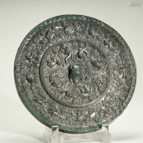 BRONZE CIRCULAR MIRROR，WARRING STATES PERIOD OF CHINA