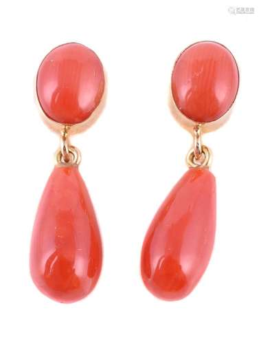 Y A pair of coral ear pendants