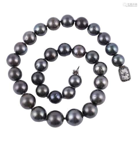 A Tahitian cultured pearl necklace with diamond clasp