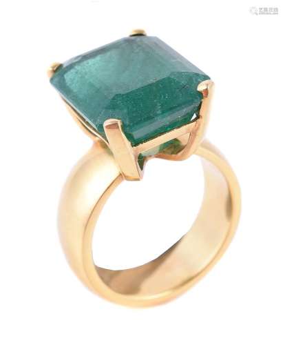 A single stone emerald dress ring