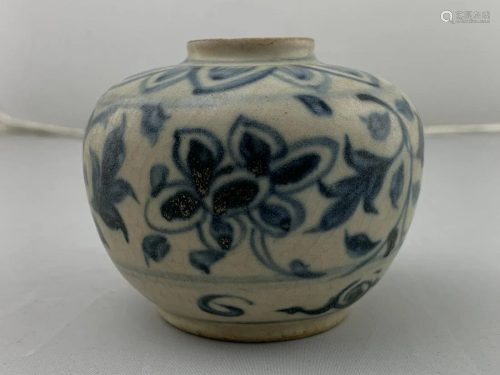Antique Chinese Ming Blue And White Jar