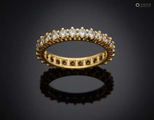 ALLIANCE en or jaune (750) serti de 25 diamants taille brill...