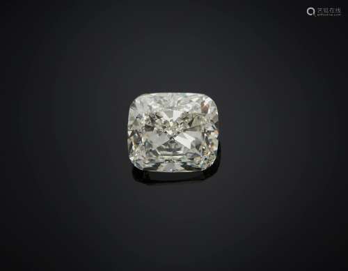 DIAMANT taille coussin pesant 5,52 carats. Le diamant est ac...