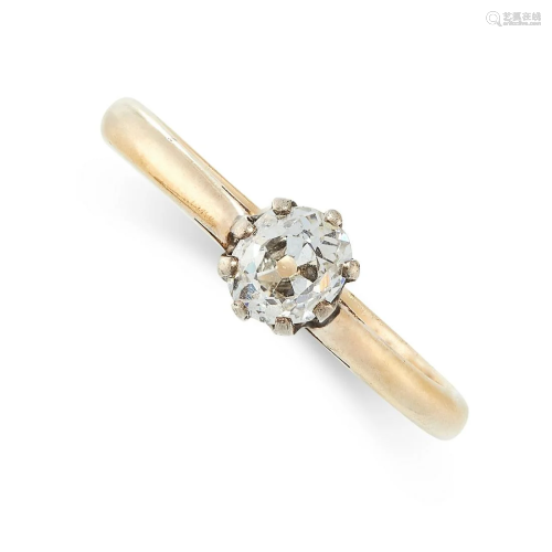 A SOLITAIRE DIAMOND RING in 18ct yellow gold, set with