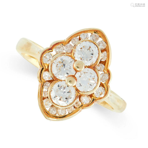 A DIAMOND RING in 14ct yellow gold, the scalloped