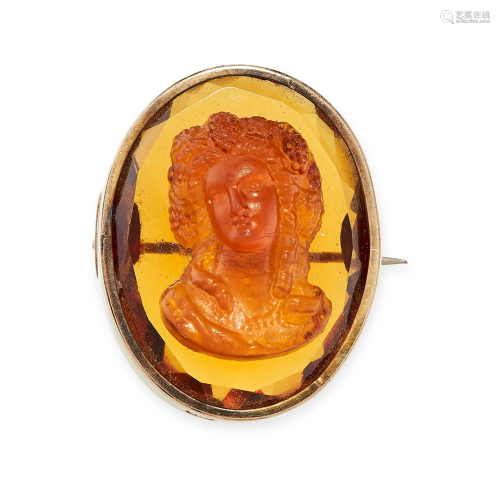 AN ANTIQUE GLASS CAMEO BROOCH, 19TH CENTURY in 9ct