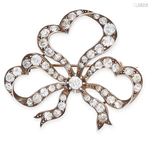 AN ANTIQUE DIAMOND BROOCH, 19TH CENTURY in yellow …