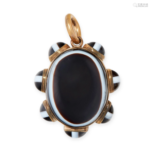 AN ANTIQUE BANDED AGATE MOURNING LOCKET PENDANT, 19TH