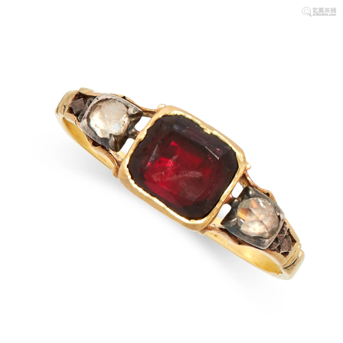 AN ANTIQUE GARNET AND DIAMOND RING in yellow gold and