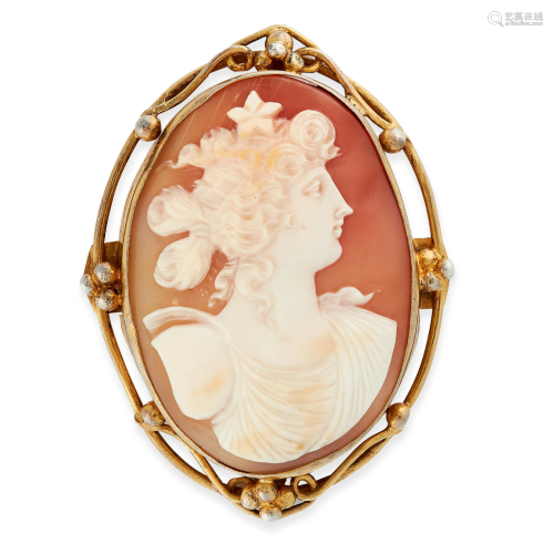 AN ANTIQUE CAMEO BROOCH set with an oval carved s…