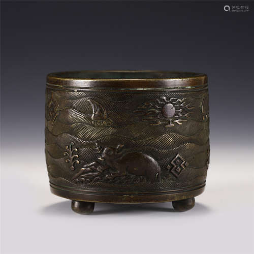 A CHINESE TRIPOD BRONZE CENSER